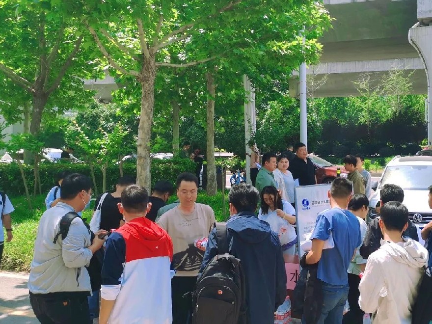 1763103742324167.jpg 04ea21a4b21eee43dbc1489c060d864c.jpg